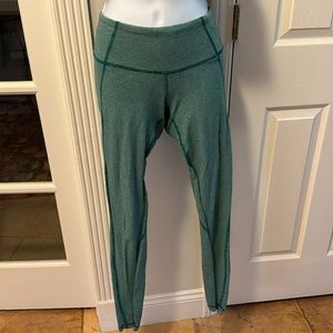 Lululemon pants size 4